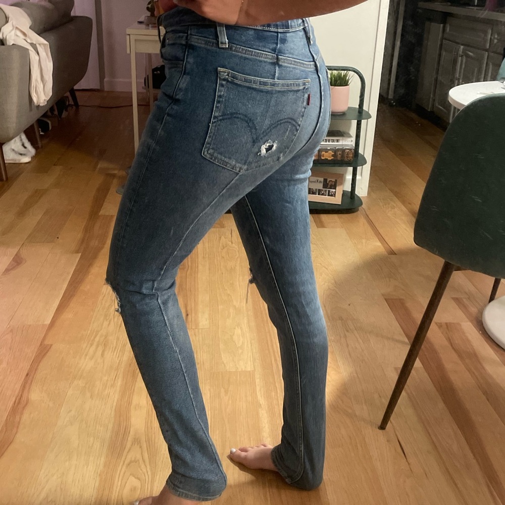 721 Levi’s altered high rise skinny